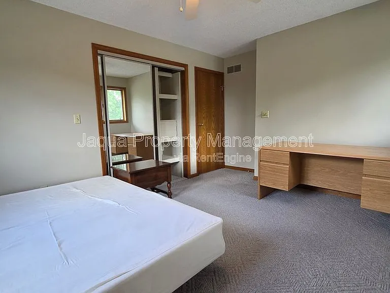 6660 Pine Rd — Photo 15