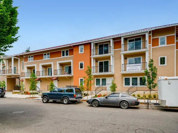 14755 NE Couch St, Portland, OR 97230