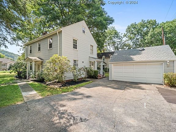 3rd image of 4904 Staunton Ave SE