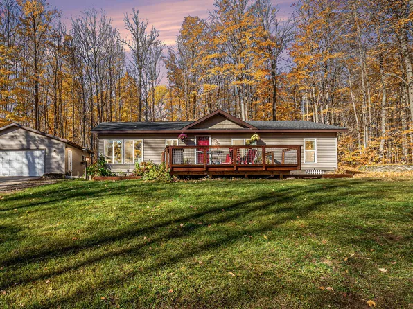 4192 Sugar Bush Dr, Gaylord, MI 49735