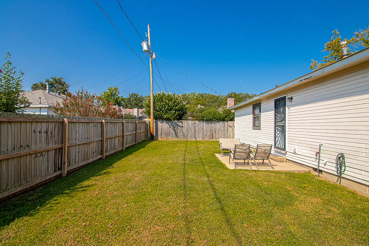 3 bed, 1350 sqft, $4,200 — Photo 3