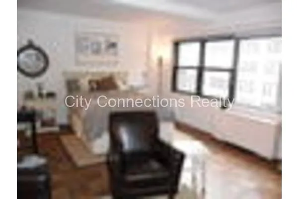 Rented by City Connections Realty | media 7