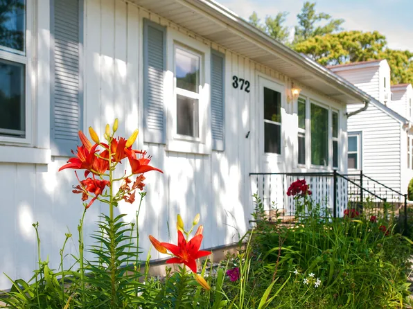 372 N Walnut Ave, Wood Dale, IL 60191