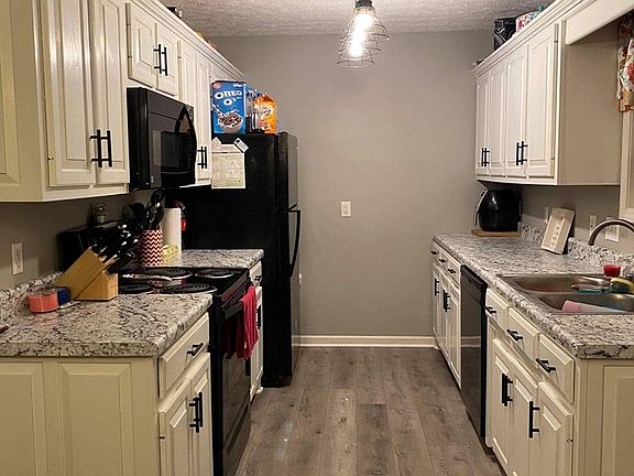 2nd image of 133 Village Cir