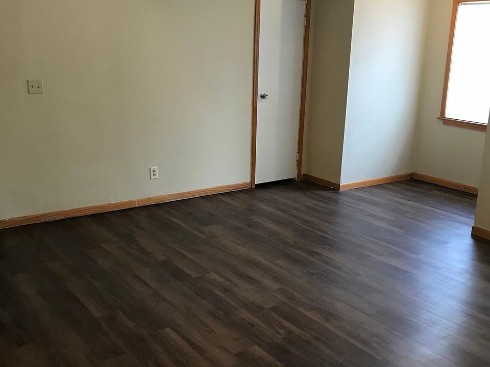 1403 Cheyenne Ave Salina, KS, 67401 Apartments for Rent Zillow