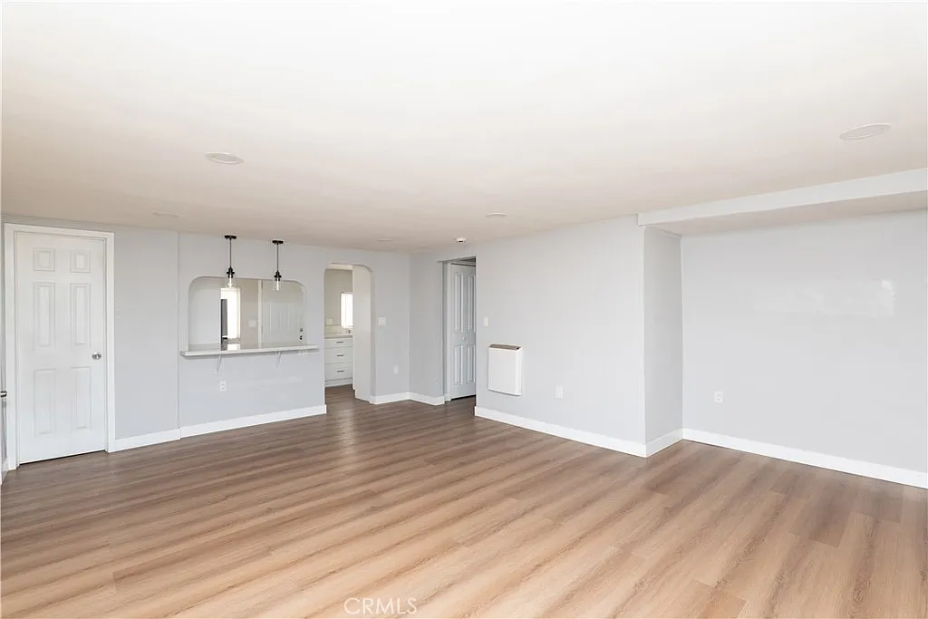 Building Photo - 5286 Odell St #C