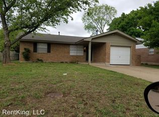 1030 Raleigh Cir, Norman, OK 73071