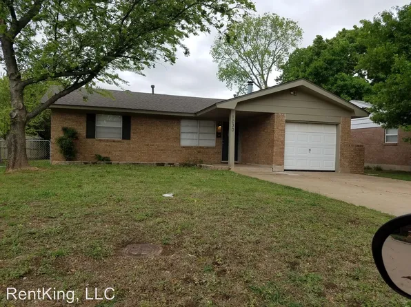 1030 Raleigh Cir, Norman, OK 73071