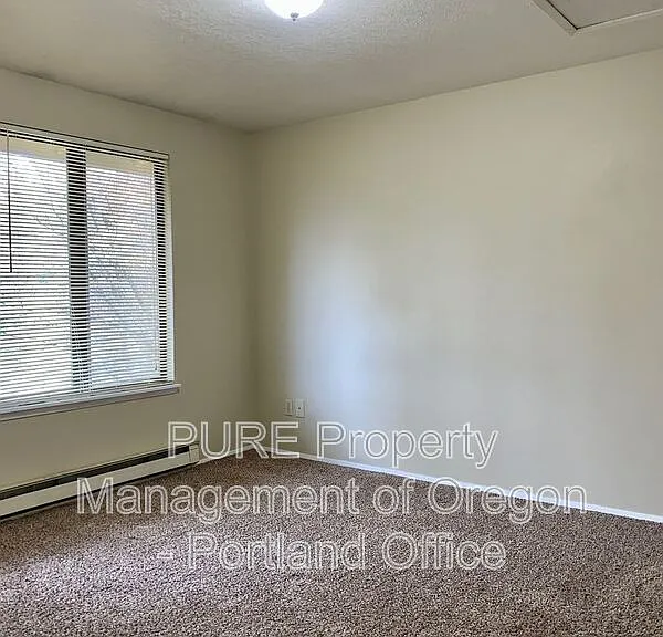 2143 SW Townsend Ct — Photo 12