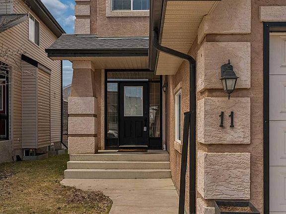 2nd image of 11 SE Valley Crest Rise NW