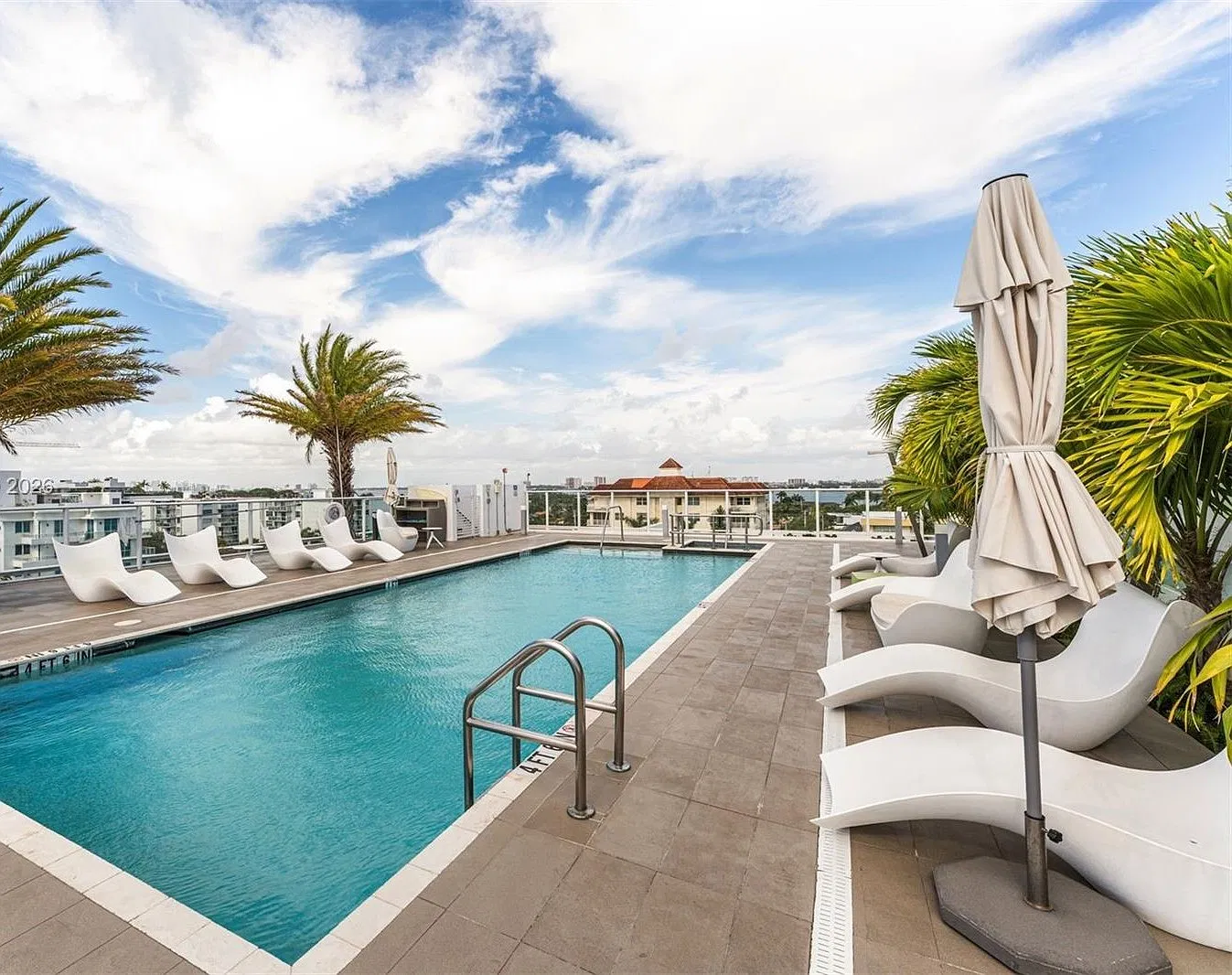 2 bed, 2.5 bath, $7,800 — Photo 3