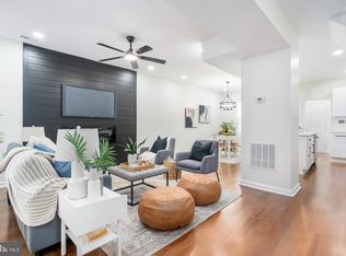 2004 Ruxton Ave, Baltimore, MD 21216