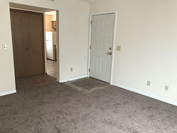 3rd image of 109 N Williams St APT 4