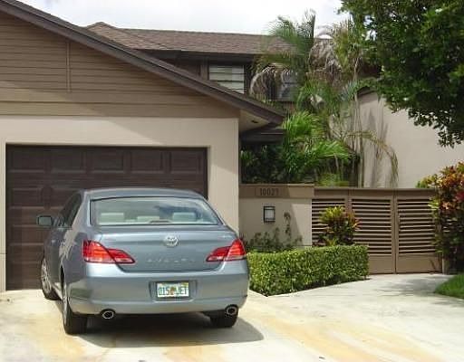 1st image of 10023 NW 52nd Ter