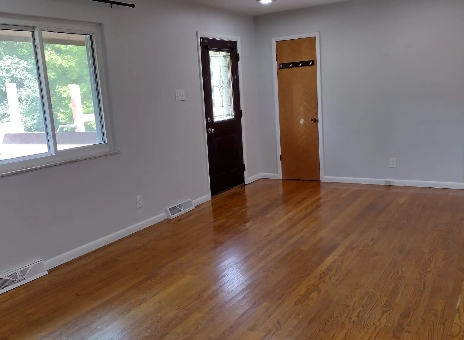 4 bed, 1770 sqft, $2,200 — Photo 4