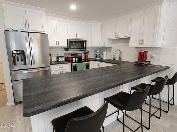 4th image of 2083 Westminster Ct