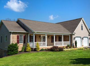 189 Aspen Dr, Daleville, VA 24083