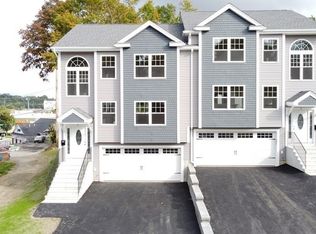 3 Clarence St, Worcester, MA 01605