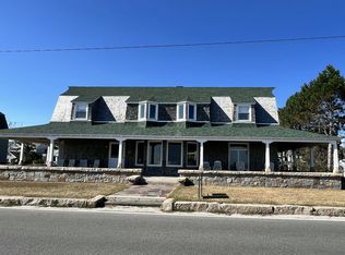 93 Beach Ave, Kennebunk, ME 04043