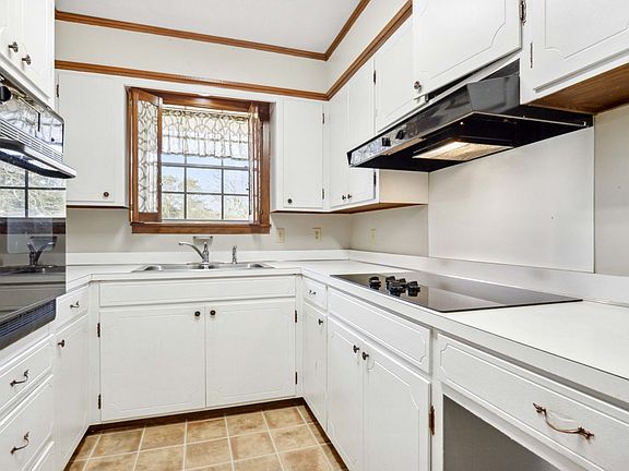 5th image of 1205 N Patricia Ave