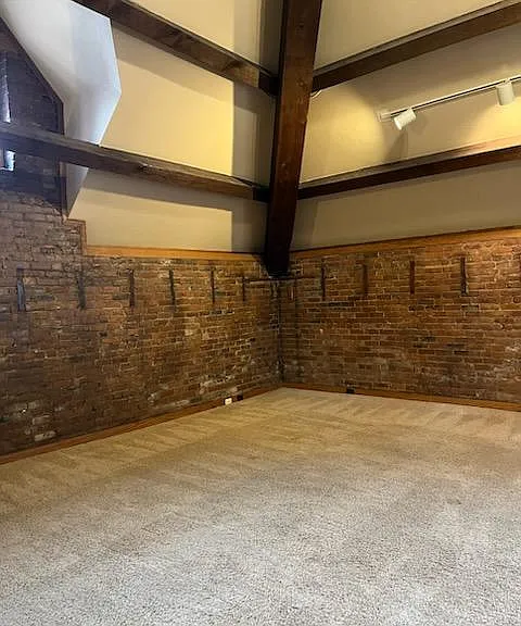 132 W B St #3G — Photo 4