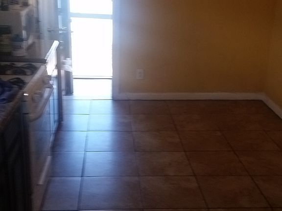 5th image of 666 W Gage Ave
