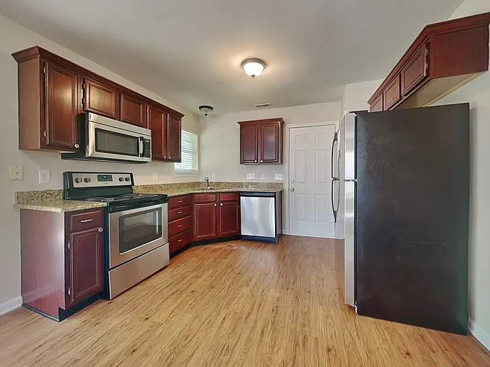 10110 Northwoods Forest Dr — Photo 9