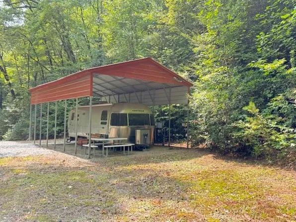 4 George Dr, Topton, NC 28781