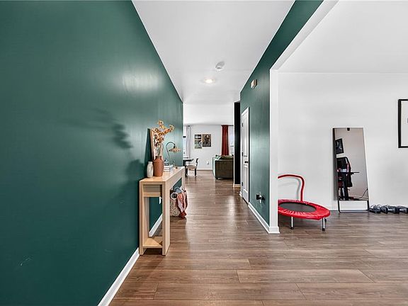 4th image of 845 Delft Way