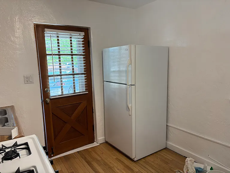 736 W Manhattan Ave #A — Photo 6