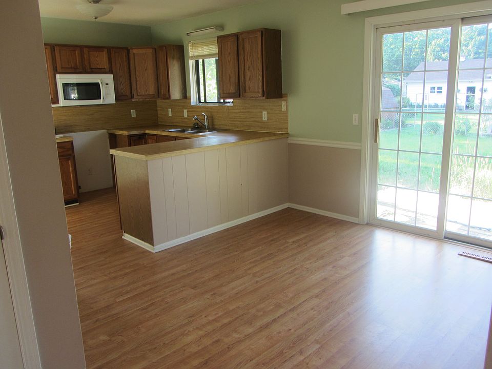 2nd image of 3280 Mark Ave