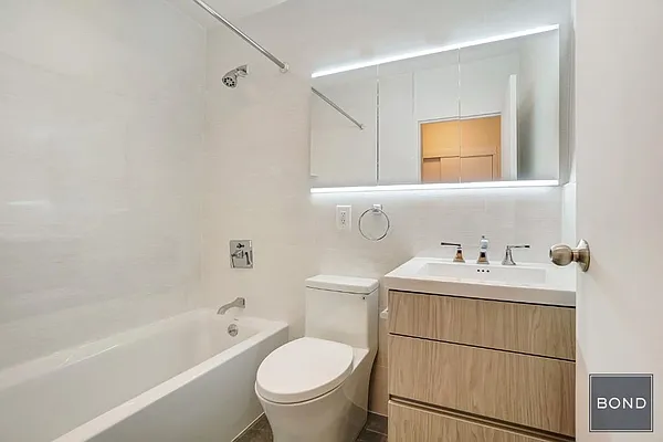 Rented by Bond New York | media 10