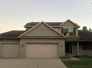 3475 Ramsgate Dr, Lansing, MI 48906