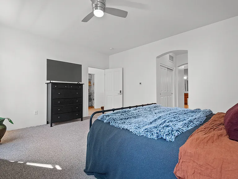 282 E Croydon Park Rd — Photo 27