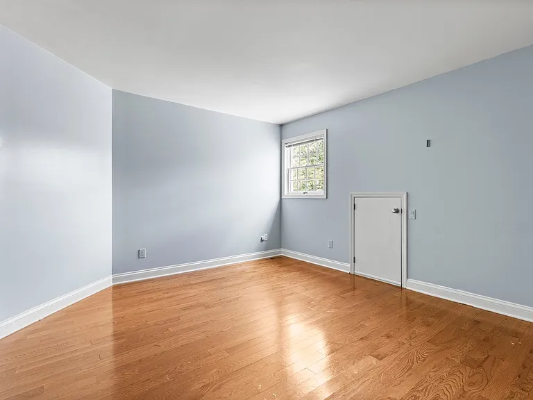 1526 Allison Dr — Photo 8