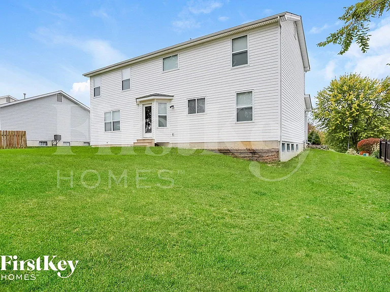 3322 Hampton Xing — Photo 3