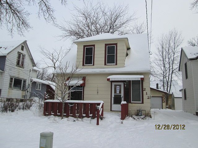 1st image of 212 N 1st Ave