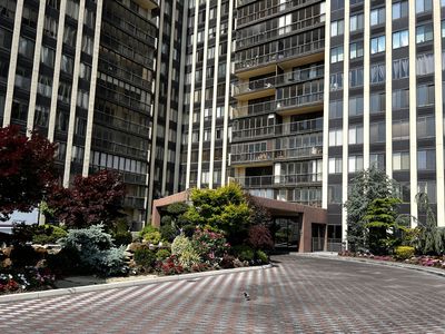 300 Winston Dr APT 1423, Cliffside Park, NJ, 07010