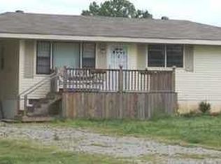 415 Ruggles Ln, Muscle Shoals, AL 35661