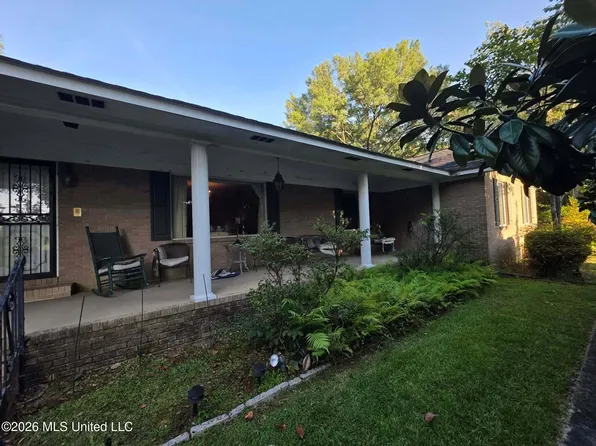 1300 S Meridian St, Aberdeen, MS 39730