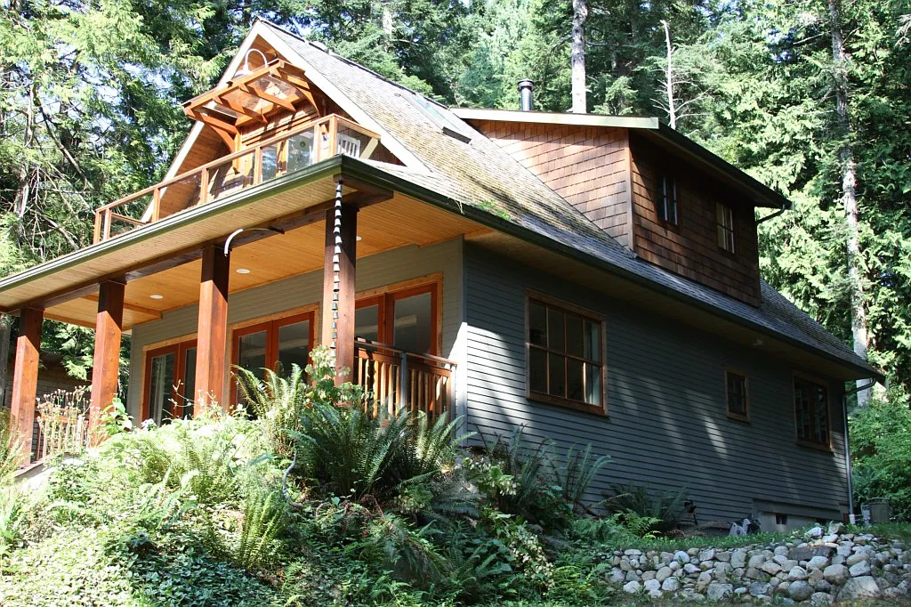 694 Claire Ln photo 1