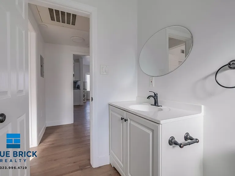 5312 Corteen Pl #16 — Photo 33