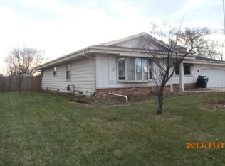 8044 S 13th St, Oak Creek, WI 53154