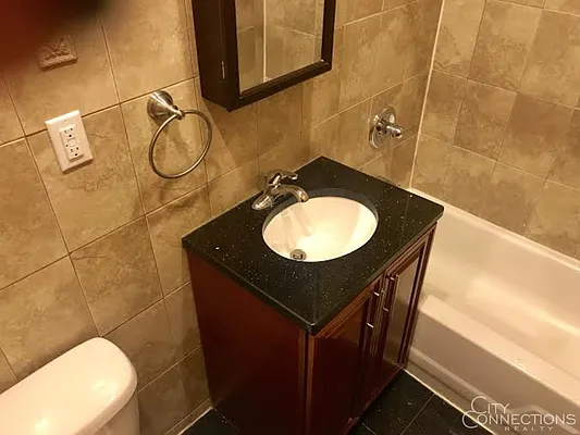 Rented by City Connections Realty | media 30