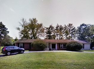 24 Lynnbrook Rd, Saint Louis, MO 63131