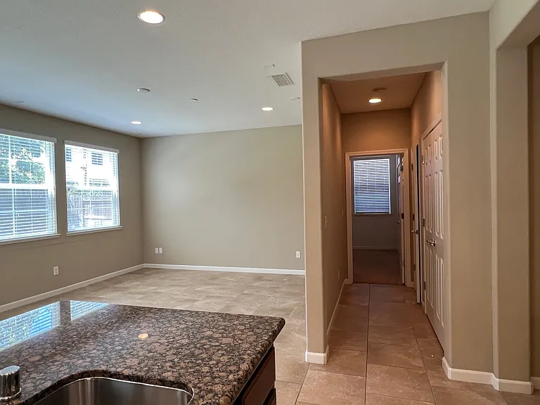 864 Jesse Martinez Dr — Photo 9