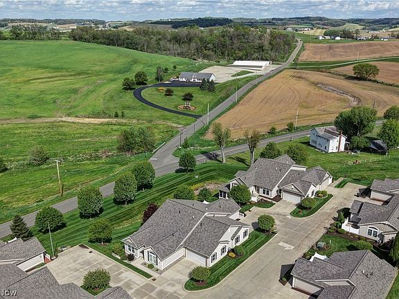 3rd image of 181 Heritage Xing SE