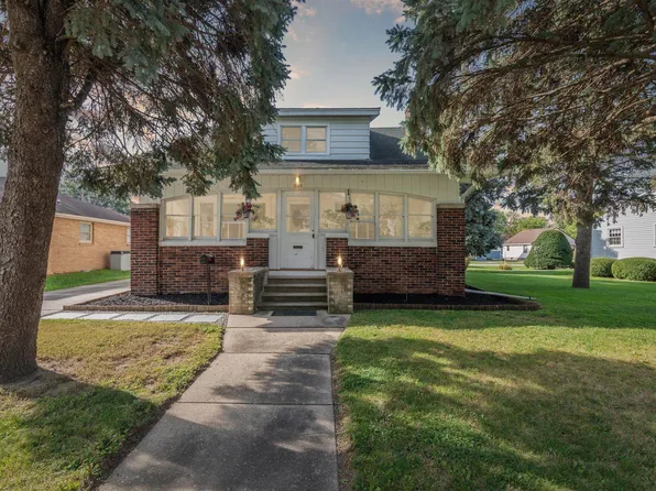 1108 Hawthorne Ave, Janesville, WI 53545