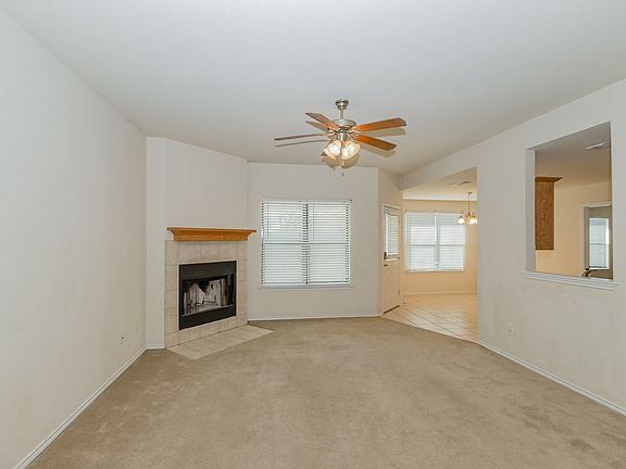 2nd image of 3902 Foxglove Ln