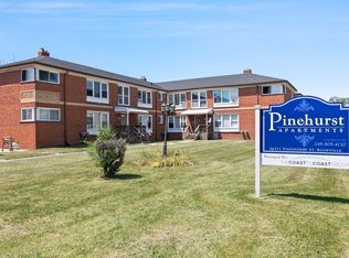 26251 Pinehurst St #251D, Roseville, MI 48066